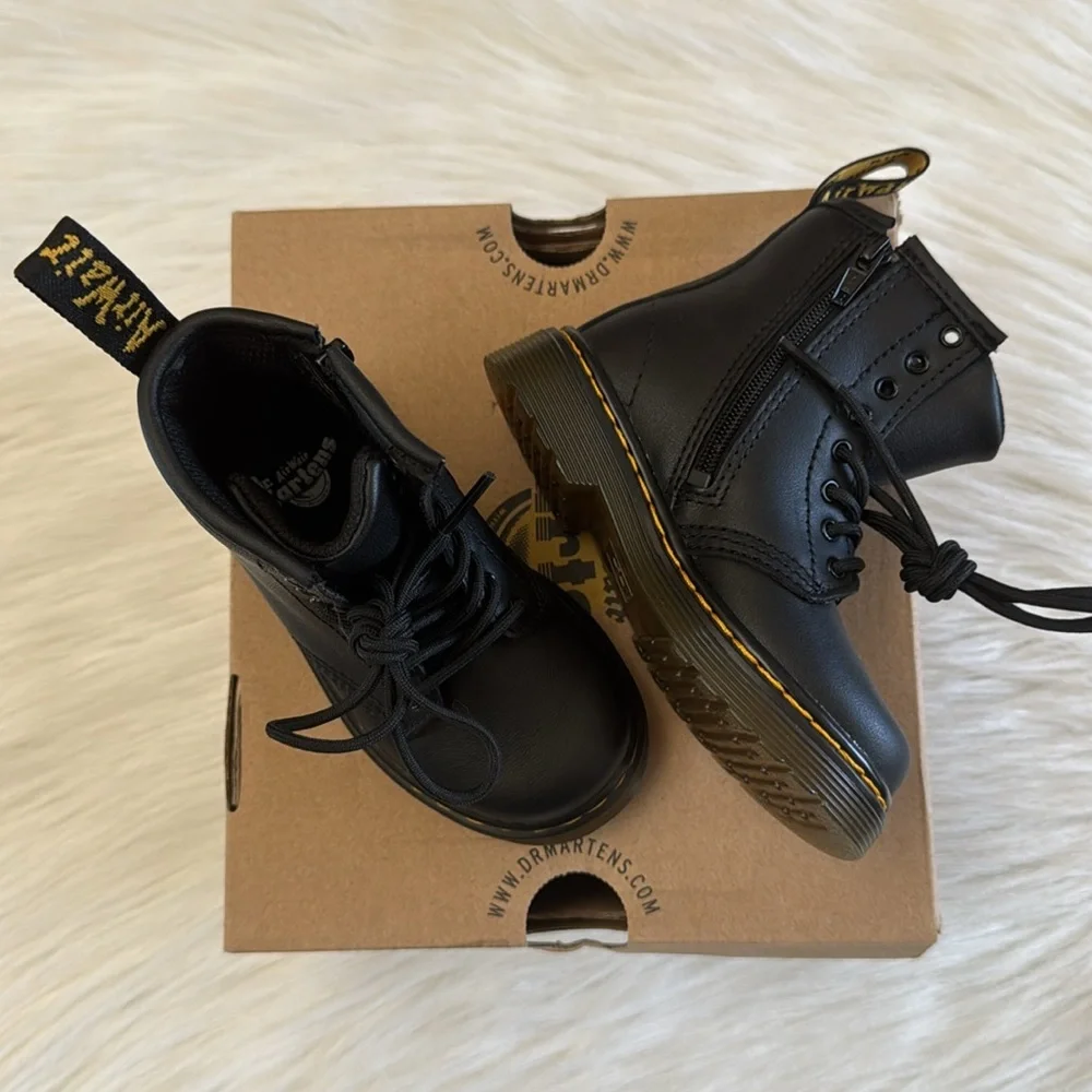 Dr Martens Toddler 1460T Softy T Black Leather Lace-Up Boots Size 7
